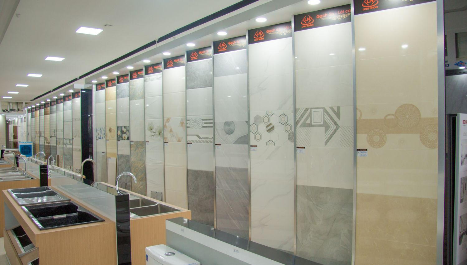 ốp tường cao cấp tại cửa hàng KISONA