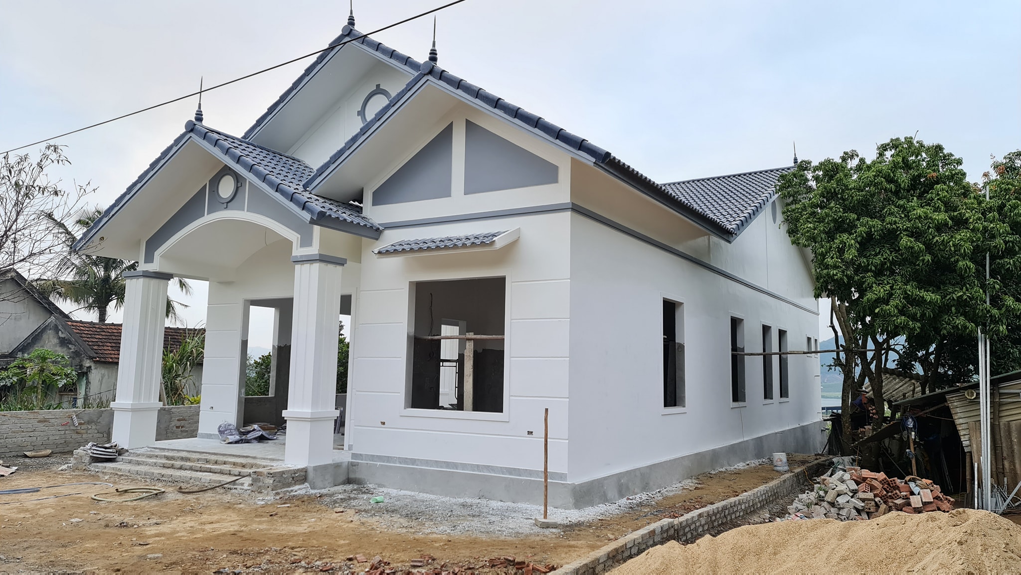 ngôi nhà được sơn chống thấm màu đa năng  Kisona